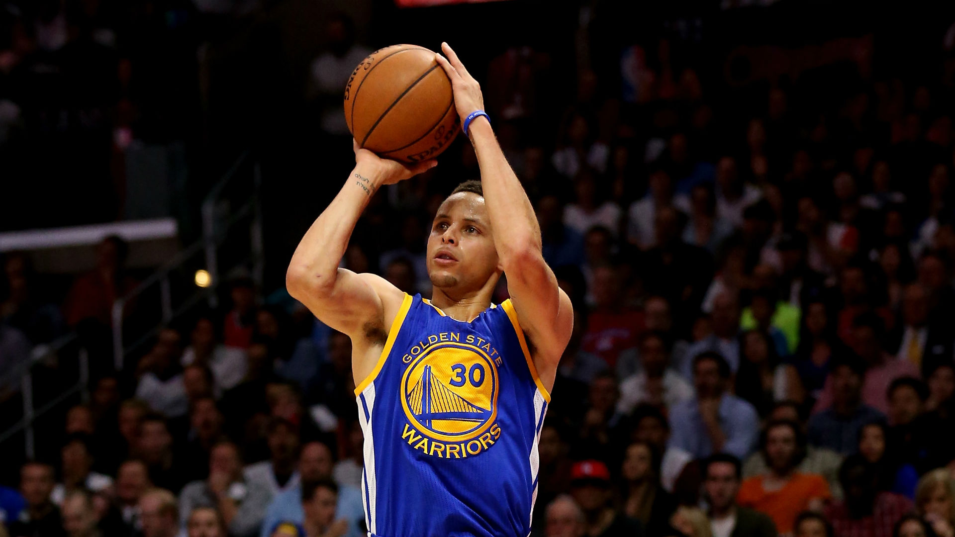NBA：独行侠击败雄鹿 东契奇全场三双